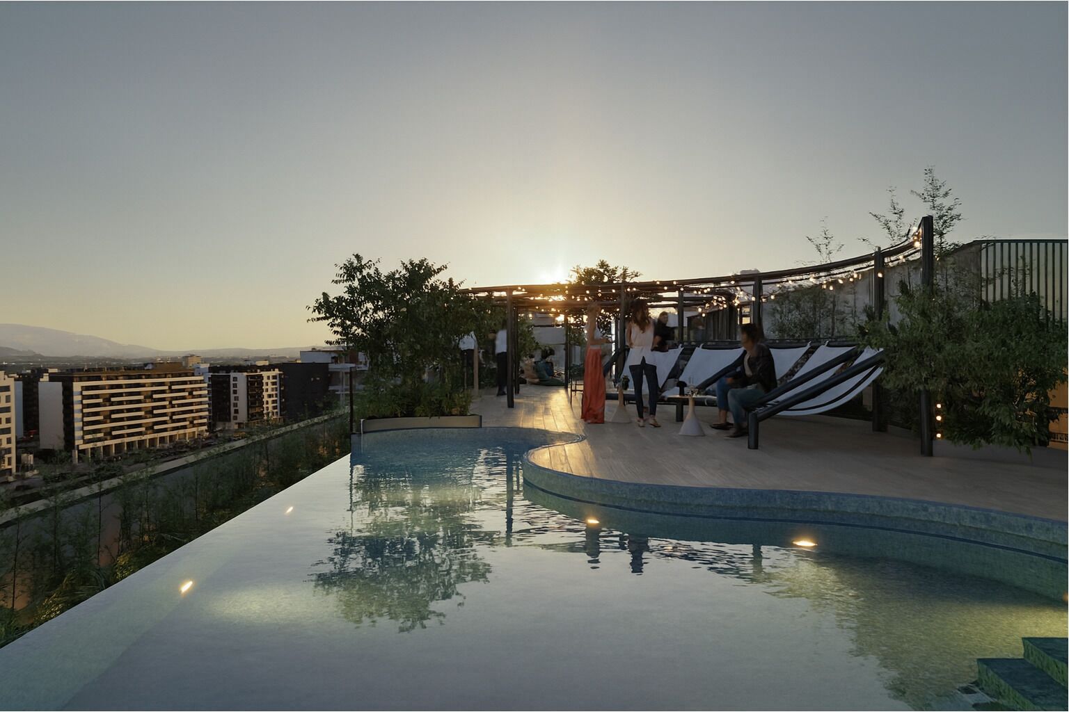 Una piscina al aire libre de temporada