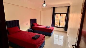 2 chambres, fer et planche Ă repasser, Wi-Fi gratuit, draps fournis