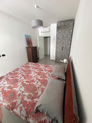 1 Schlafzimmer, Schreibtisch, Bügeleisen/Bügelbrett, kostenloses WLAN