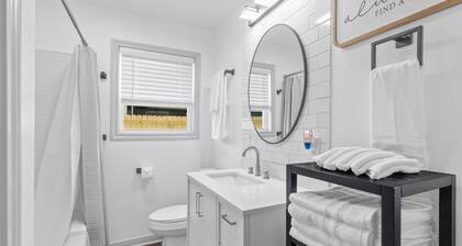 Work Hard, Rest Easy Oasis! 3BR, Central Air, Pet Friendly, Easy Commute