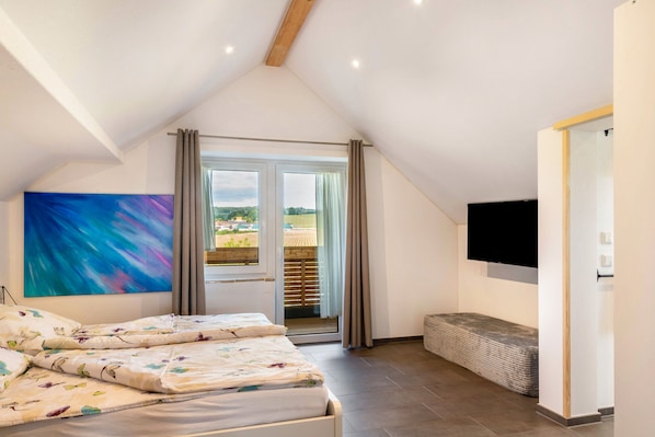 2 bedrooms, WiFi, bed sheets
