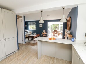 Interior - Thurlestone, 1 Island View (Kingsbridge)