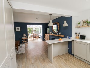 Interior - Thurlestone, 1 Island View (Kingsbridge)