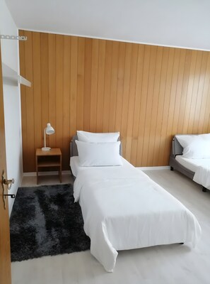 3 Schlafzimmer, Bügeleisen/Bügelbrett, WLAN, Bettwäsche