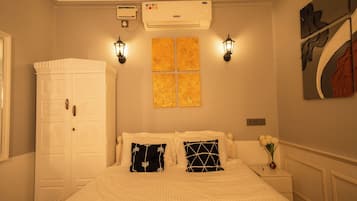 Luxury Villa | Premium bedding, memory foam beds, desk, soundproofing