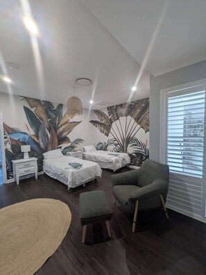 Spa - Large Furnished Hinterland Residence – Extended Stay / Corporate Rental (Bonogin)