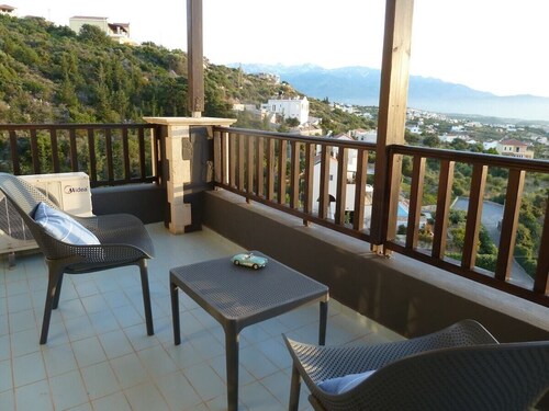 Charming Chania area Villa with panoramic sea views and private pool. Sleeps 5