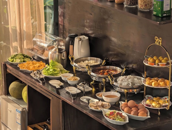 Breakfast meal - Maison Maravelle Hotel (Ha Noi)