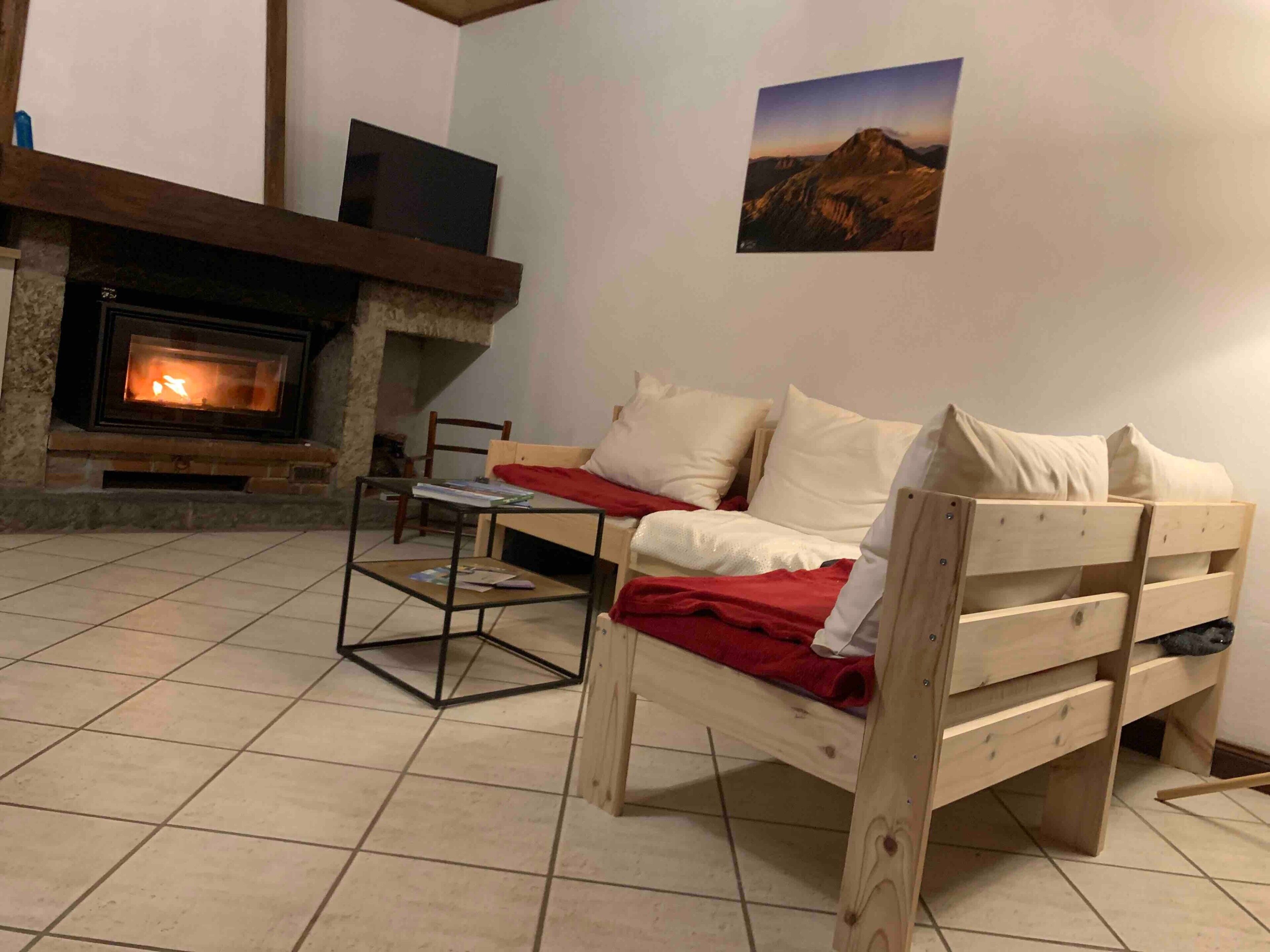 Télévision, cheminée