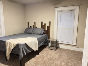 WiFi, bed sheets