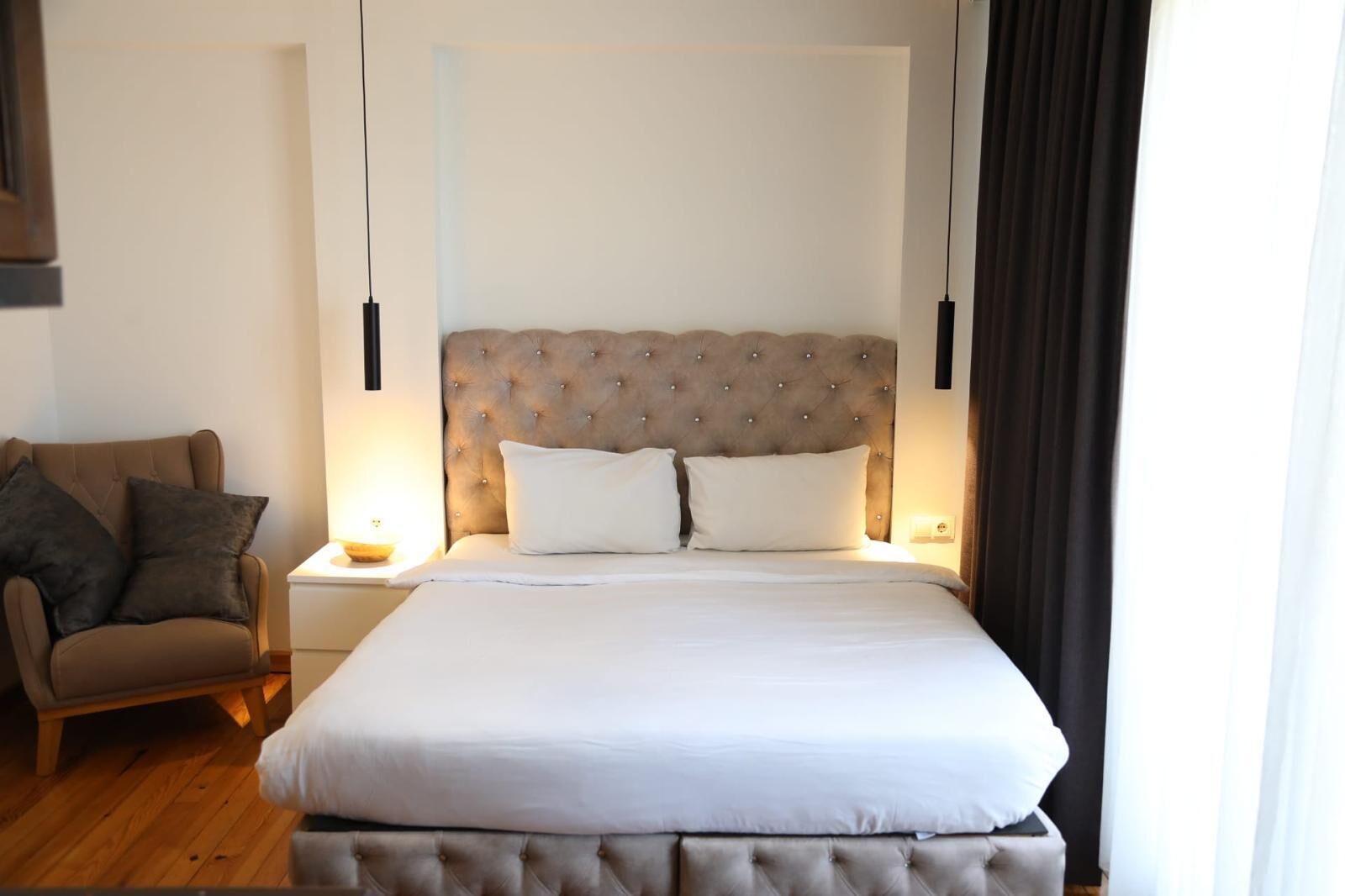 Ropa de cama de alta calidad y escritorio 