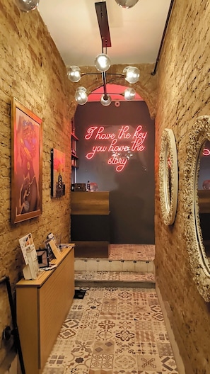 Reception - Stories Of Galata (İstanbul)