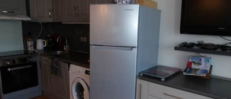 Microwave, stovetop, dishwasher