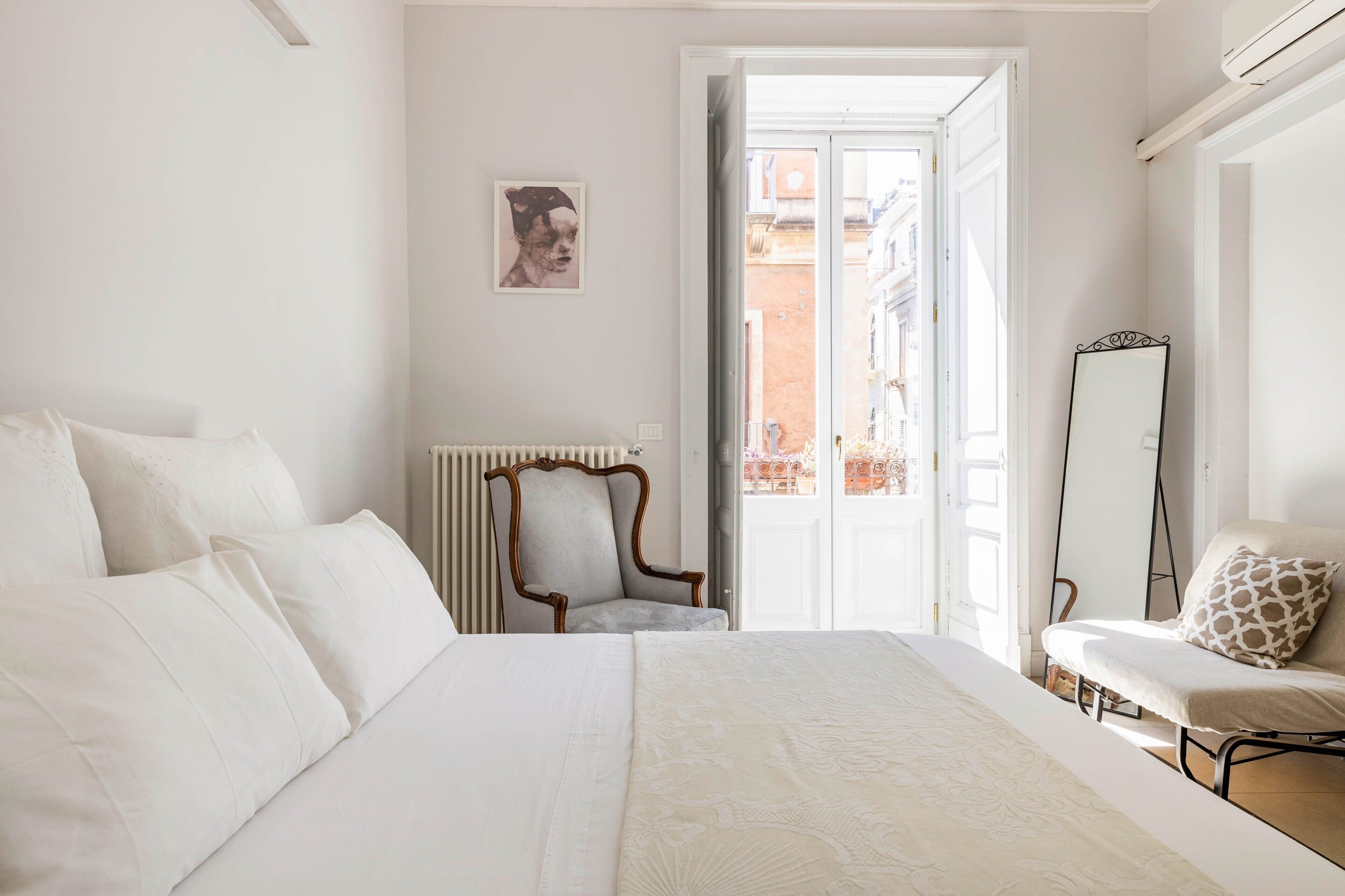 1 bedroom, desk, iron/ironing board, WiFi