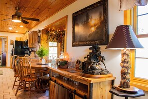 Dining - Welcome to your perfect getaway on the serene shores of Lake Eau Claire! (Augusta)