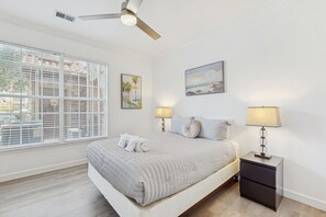 2 室のベッドルーム、アイロン / アイロン台、インターネット、ベッドシーツ