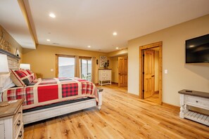 7 bedrooms, desk, free WiFi, bed sheets