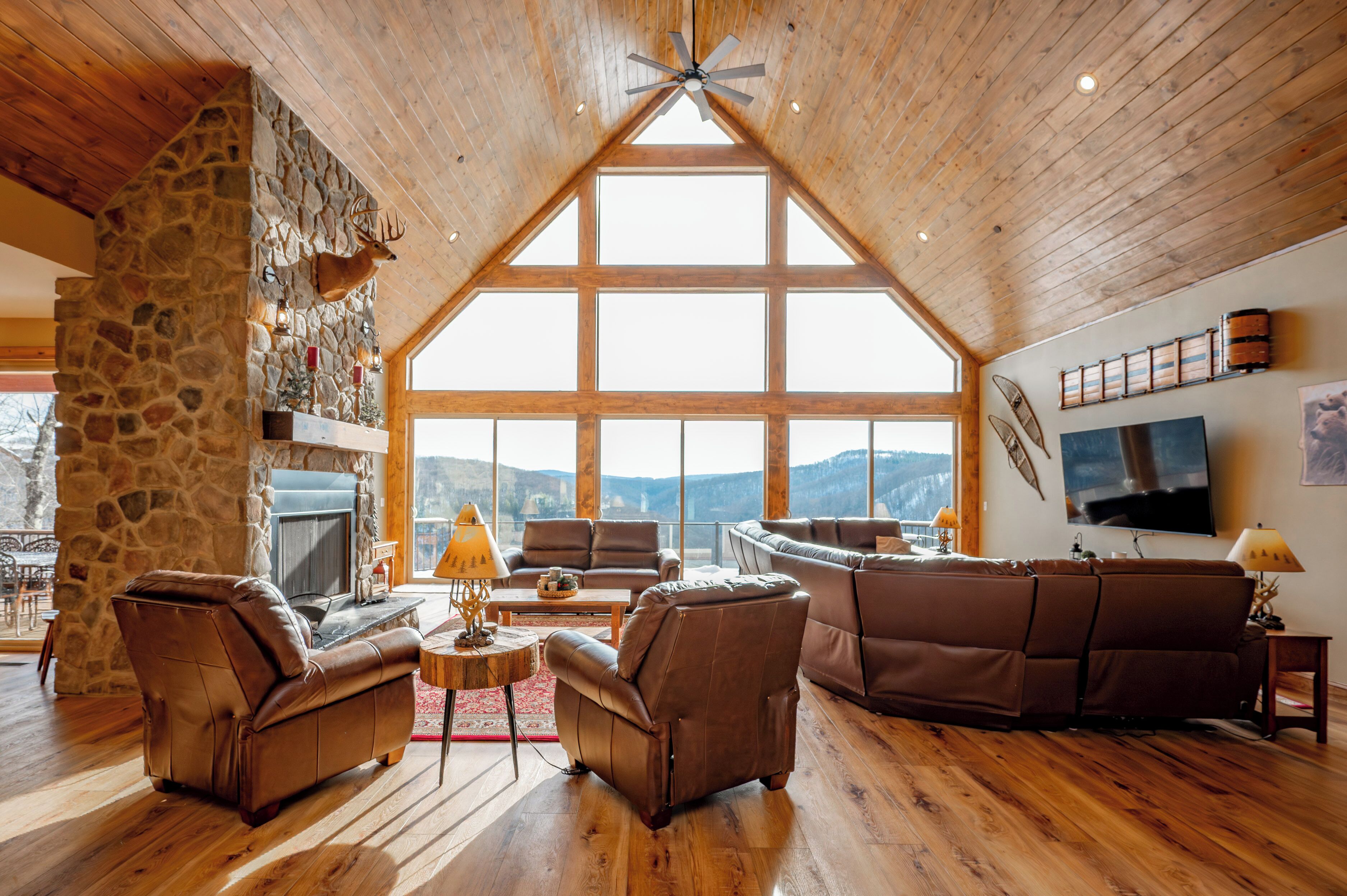 Smart TV, fireplace, offices