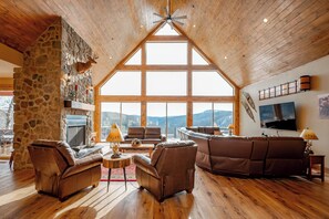 Smart TV, fireplace, offices