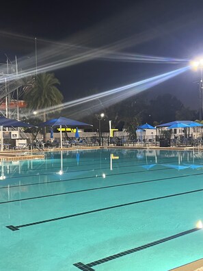 Pool - Roomy 2 Bed home in Sarasota Resort; near Siesta Key Beach! Includes golf cart. (Sarasota)