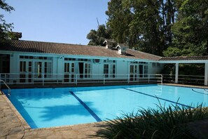 10 piscines extérieures