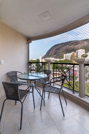 Outdoor dining - Apartment in Botafogo with balcony | GSV301 (Rio de Janeiro)
