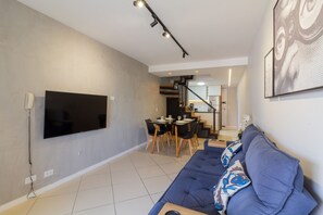 TV, offices - Apartment in Botafogo with balcony | GSV301 (Rio de Janeiro)