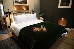 1 bedroom, individually decorated, individually furnished, free WiFi - Hilltop Cottage (Conwy)