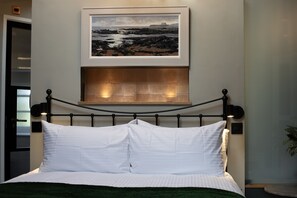 Cottage | 1 bedroom, individually decorated, individually furnished, free WiFi - Hilltop Cottage (Conwy)