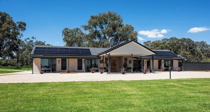 Eucalyptus Suite A Mudgee Nature Oasis