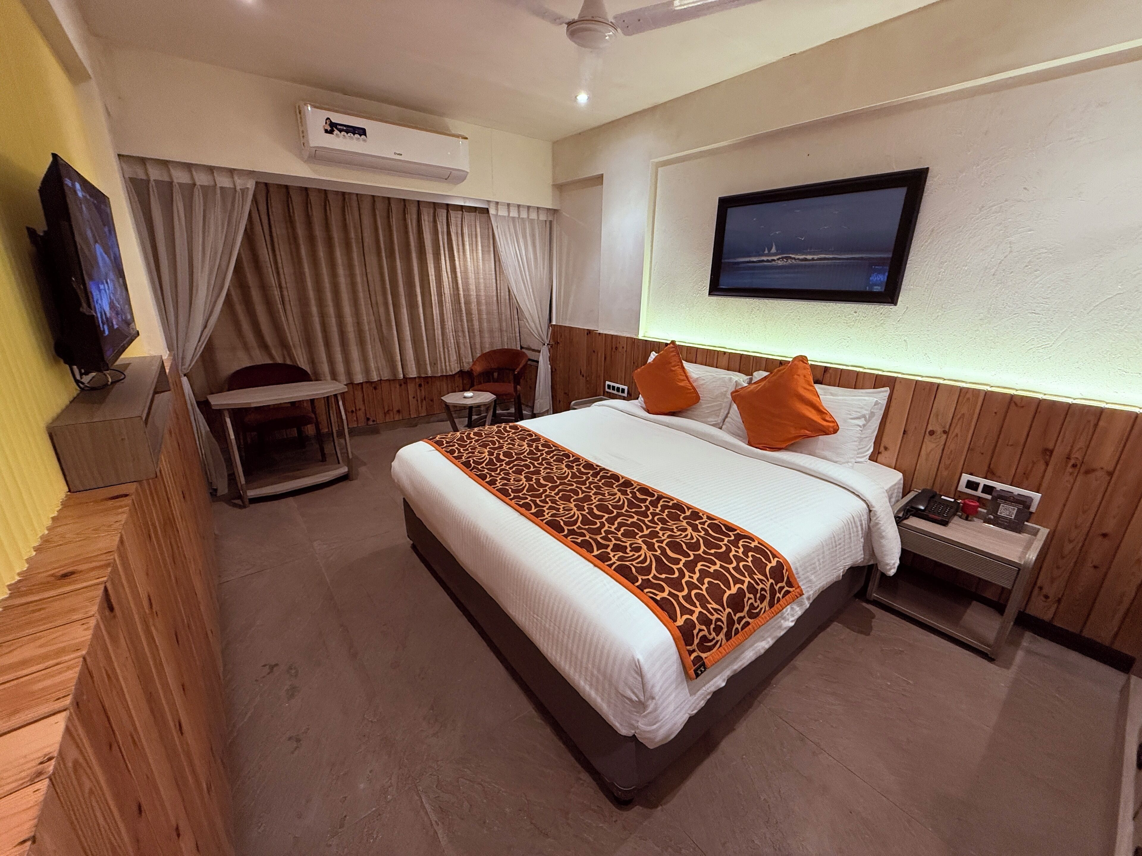 Deluxe tweepersoonskamer | Lakens van Egyptisch katoen, luxe beddengoed, gratis wifi, beddengoed