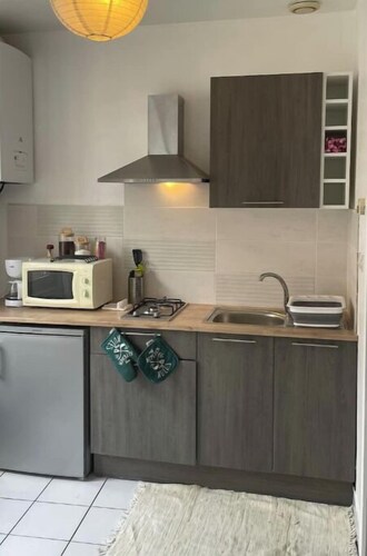 Super appartement avec stationnement gratuit