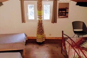 Bügeleisen/Bügelbrett, kostenloses WLAN, Bettwäsche