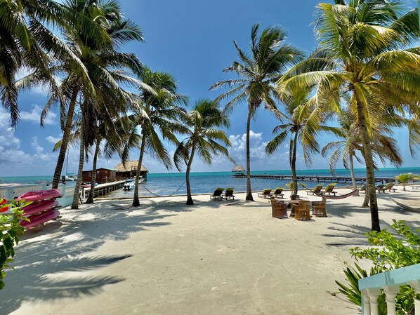 Luxury Condo, Air conditioning, Beach View