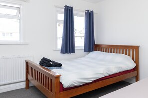 3 chambres, fer et planche à repasser, accès Internet, draps fournis