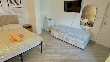 1 bedroom, iron/ironing board, WiFi, bed sheets