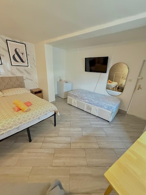 1 bedroom, iron/ironing board, WiFi, bed sheets
