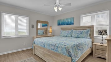 4 bedrooms, iron/ironing board, internet, bed sheets