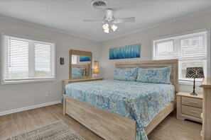 4 Schlafzimmer, Bügeleisen/Bügelbrett, Internetzugang, Bettwäsche