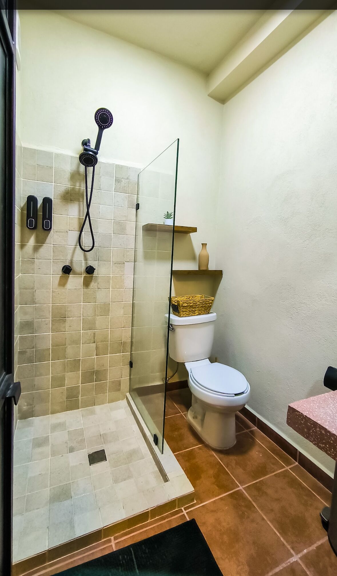 Shower, towels, soap, toilet paper