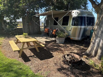 Airstream Experience at Vineyard on Grand Island