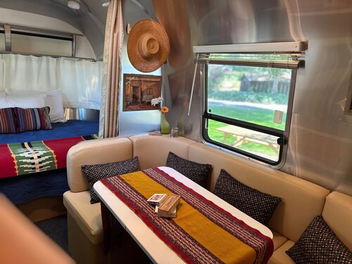 Airstream Experience at Vineyard on Grand Island