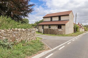 Exterior - The Miners Cottage (Wells)