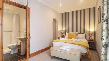 12 bedrooms, individually decorated, individually furnished, free WiFi