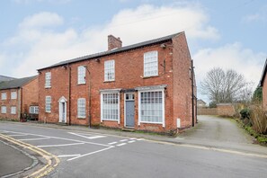 Exterior - Hambleton House (Derby)