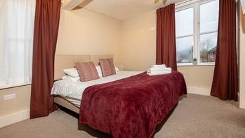 12 bedrooms, individually decorated, individually furnished, free WiFi