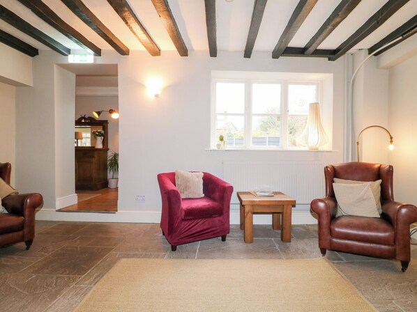 Cottage | Living area - Hambleton House (Derby)