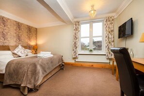 Unclassified image, 4 of 62, button