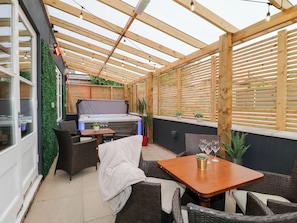 コテージ | 屋外ダイニングエリア