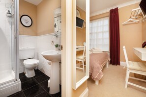 Shower - Hambleton House (Derby)